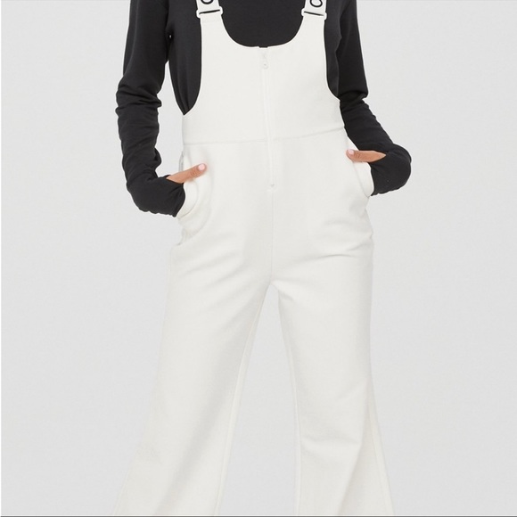 Fantastic  🎿 ski n n snow pants ⛷️ overall in BLACK❤️🧡💛💚 - Picture 5 of 7